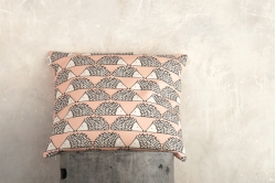coussin SPIKE blush