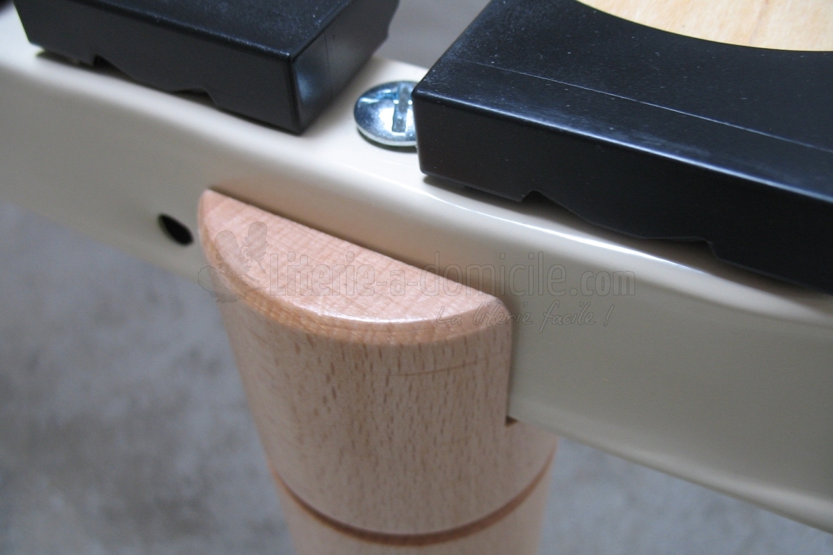 Pieds de lit bois pour cadre à lattes à fixation verticale vis de 6mm