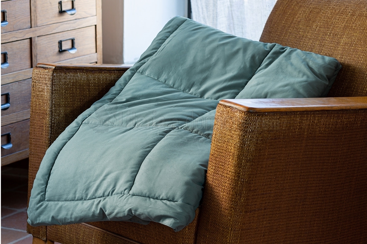 Jeté De Lit Microfibre Peau De Pêche 140x160 Cm - Galet - Couverture Légère Pour Canapé Ou Lit D'appoint