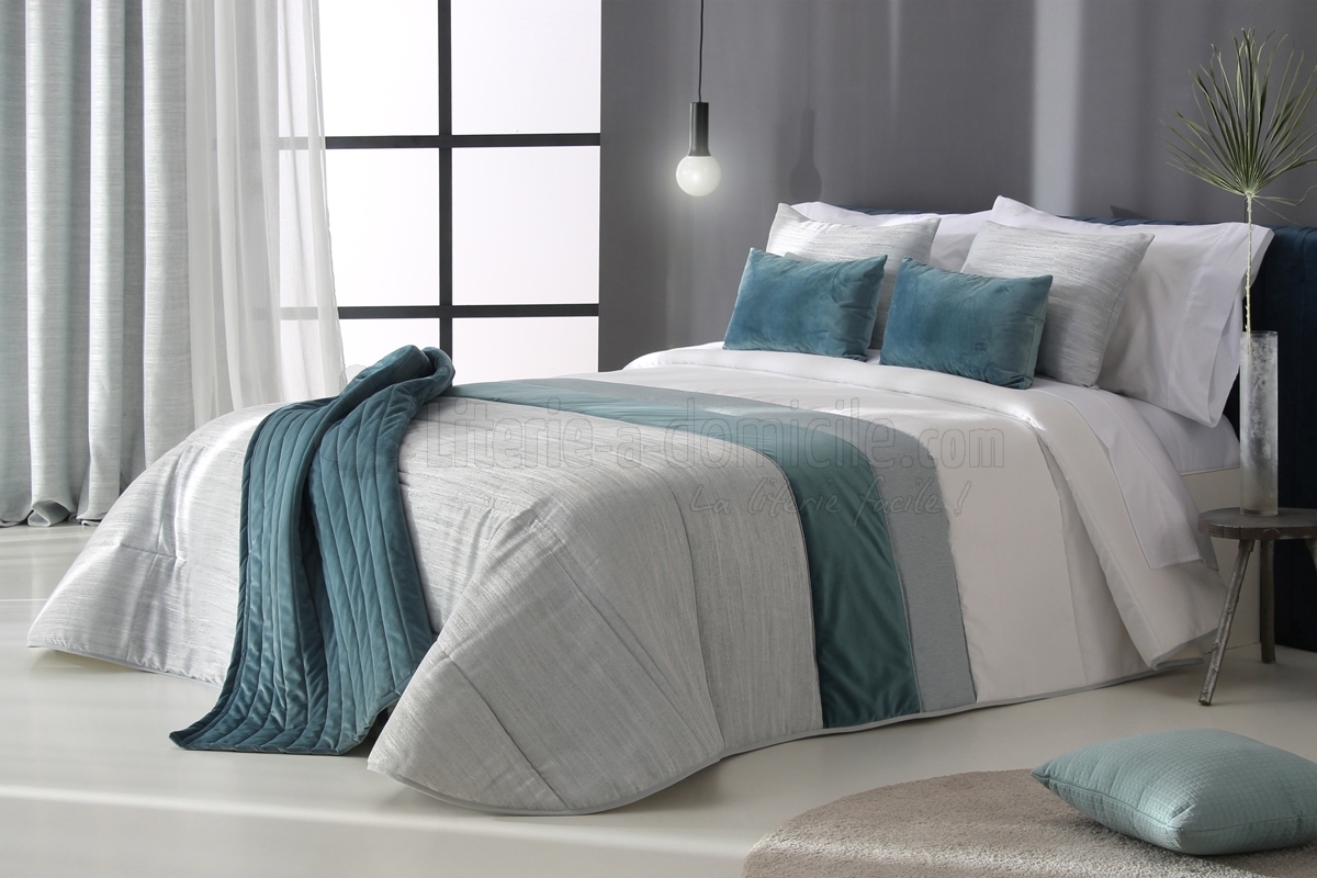 Dessus de lit matelassé ADKINS bleu 120g - REIG MARTI