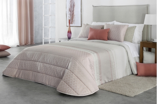 Dessus de lit matelassé FRANCK rose - REIG MARTI Dessus de lit matelassé FRANCK rose - REIG MARTI
