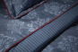 Détail drap plat NOCTURNE indigo - ANNE DE SOLENE 
